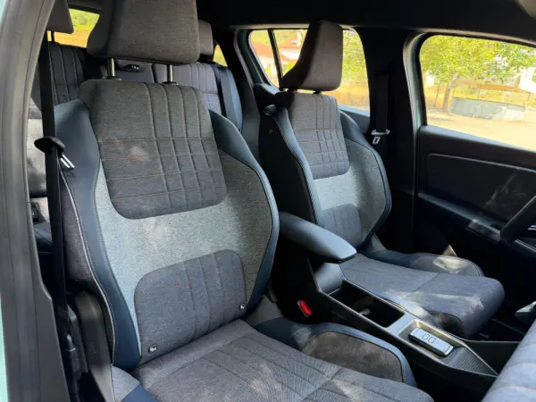 Renault 4 E-Tech 52 kWh Iconic Autonomia Conforto 40