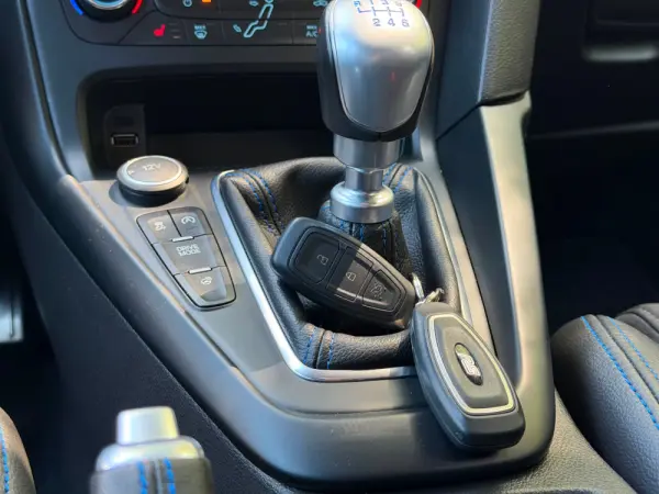 Ford Focus 2.3 EcoBoost RS 25