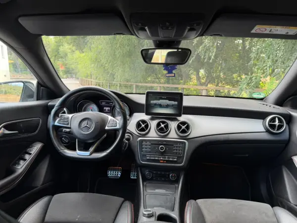 Mercedes-Benz CLA 220 d Shooting Brake AMG Line Aut. 15