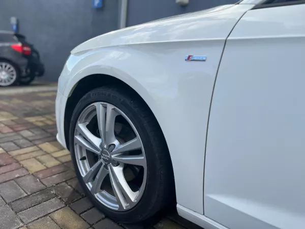 Audi A3 Sportback 1.6 TDi S-line 10