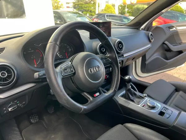 Audi A3 Sportback 1.6 TDi S-line 18