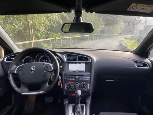 DS DS4 1.6 BlueHDi So Chic EAT6 23