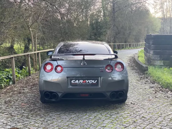 Nissan GT-R 3.8 V6 Premium Edition 9