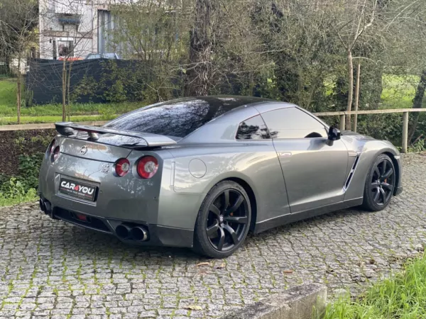 Nissan GT-R 3.8 V6 Premium Edition 10