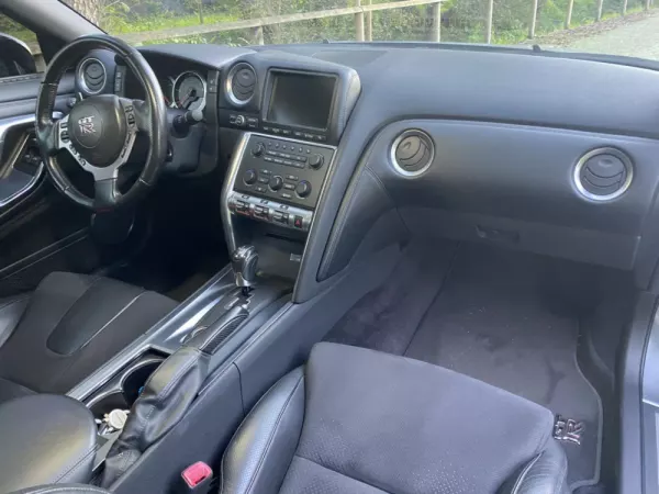 Nissan GT-R 3.8 V6 Premium Edition 24