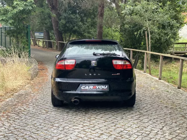 SEAT Leon 1.8 T Cupra R 6