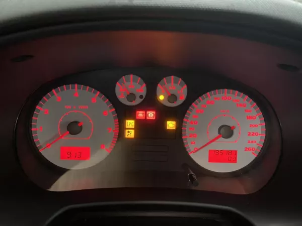 SEAT Leon 1.8 T Cupra R 17