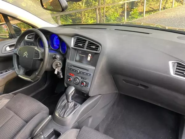 Citroën C4 1.6 BlueHDi Feel EAT6 24