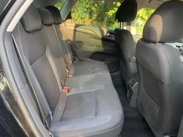 Citroën C4 1.6 BlueHDi Feel EAT6 27