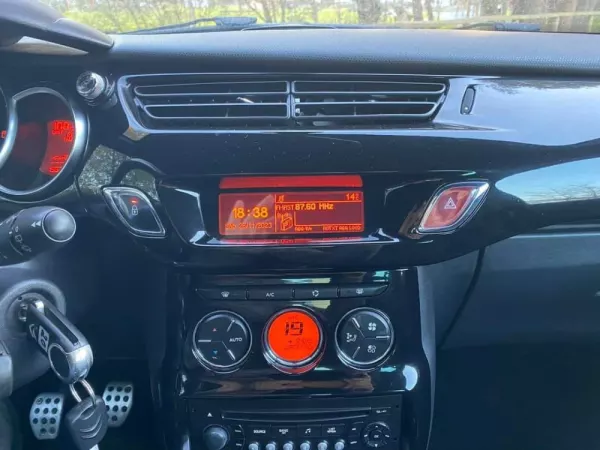 Citroën DS3 1.6 THP Sport Chic 13