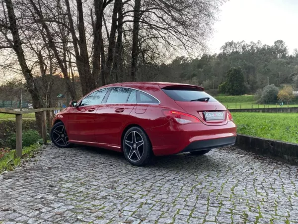 Mercedes-Benz CLA 200 d Shooting Brake Urban 6