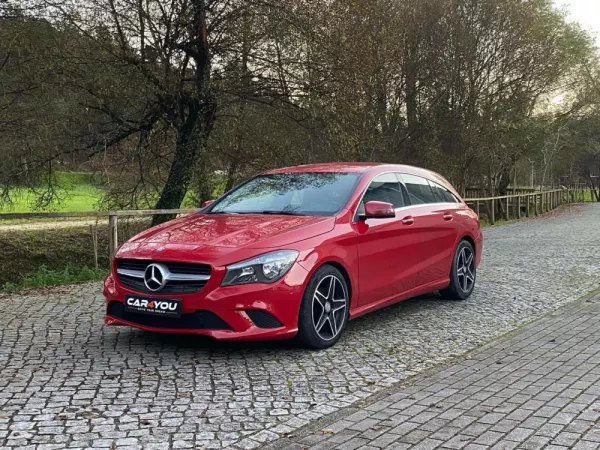 Mercedes-Benz CLA 200 d Shooting Brake Urban 12