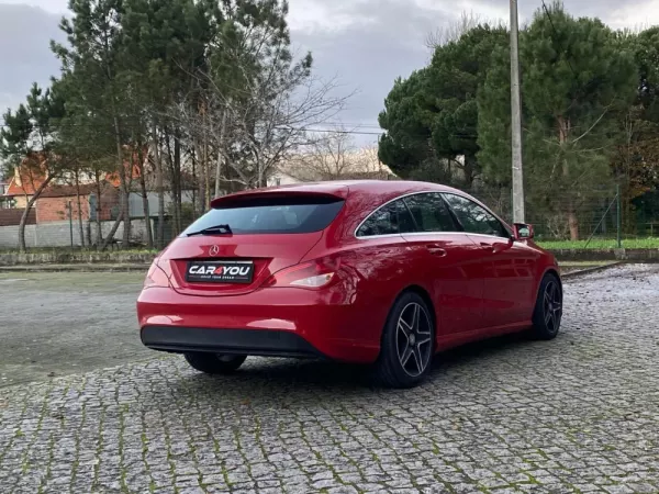 Mercedes-Benz CLA 200 d Shooting Brake Urban 14