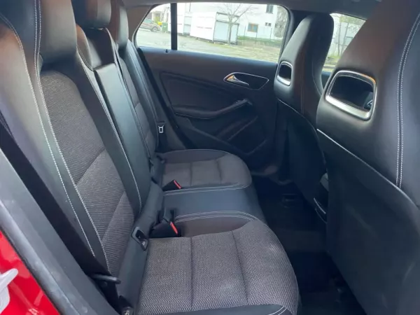 Mercedes-Benz CLA 200 d Shooting Brake Urban 22