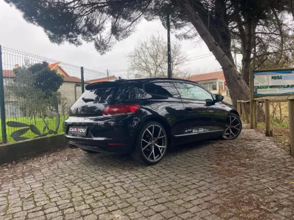 Volkswagen Scirocco 2.0 TDI Sport 2
