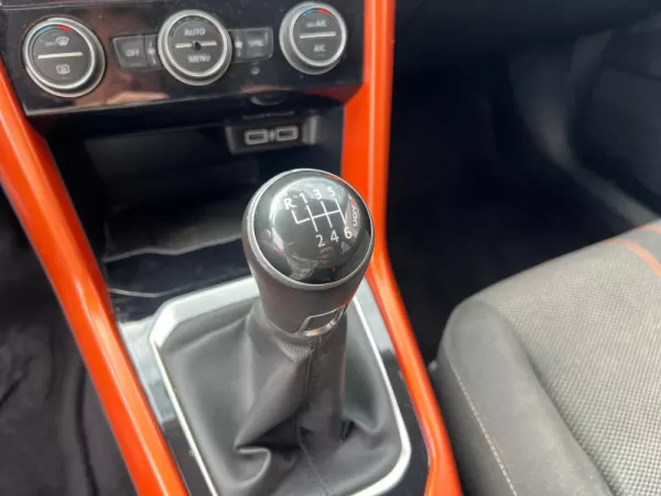 Volkswagen T-Roc 1.0 TSI Style 19