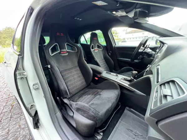 Renault Mégane 1.8 TCe R.S. Trophy EDC 37