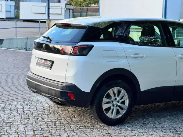 Peugeot 3008 PureTech 130 Stop & Start GPF Active Pack 6