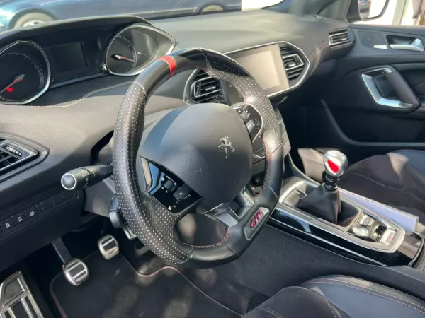 Peugeot 308 GTi by Sport 24