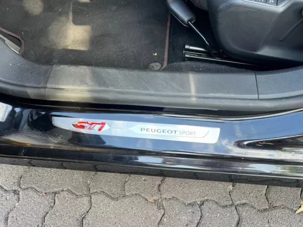 Peugeot 308 GTi by Sport 26