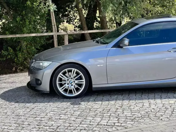 BMW 320 d Coupe Edição M Auto 9