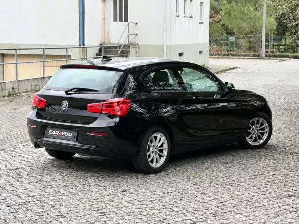 BMW 118 d Line Sport Auto 5