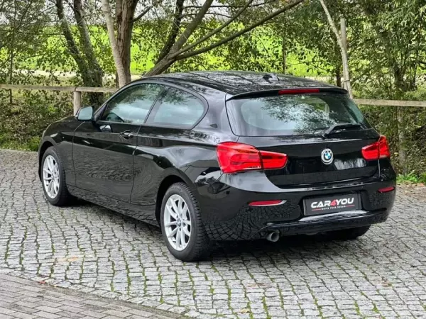 BMW 118 d Line Sport Auto 9