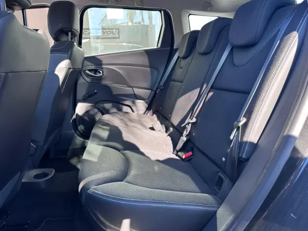 Renault Clio Sport Tourer 1.5 dCi Dynamique S 10