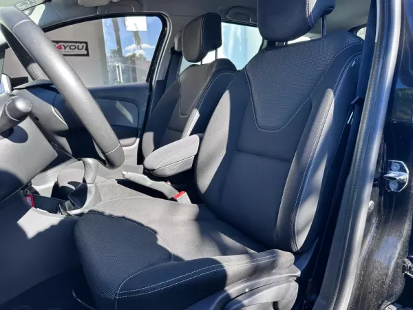 Renault Clio Sport Tourer 1.5 dCi Dynamique S 11