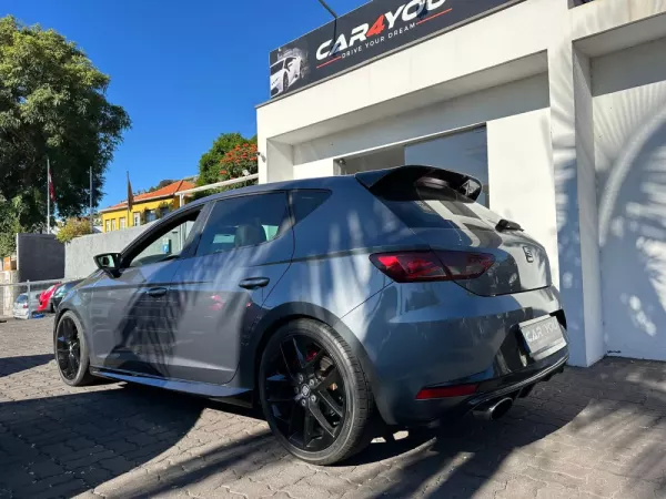SEAT Leon 2.0 TDi FR S/S 4