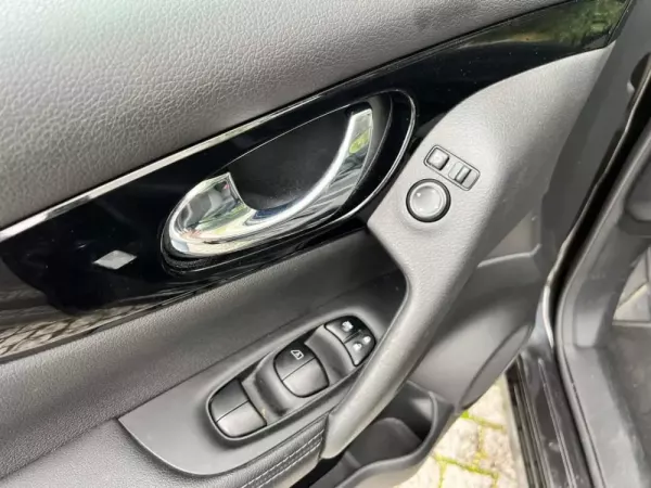 Nissan Qashqai 1.5 dCi Tekna Premium Pele 24