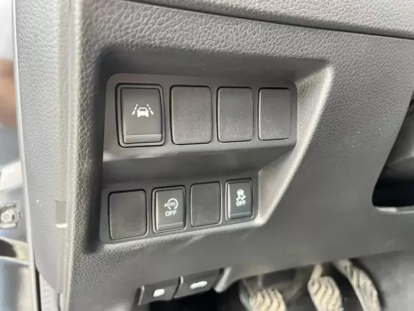 Nissan Qashqai 1.5 dCi Tekna Premium Pele 23