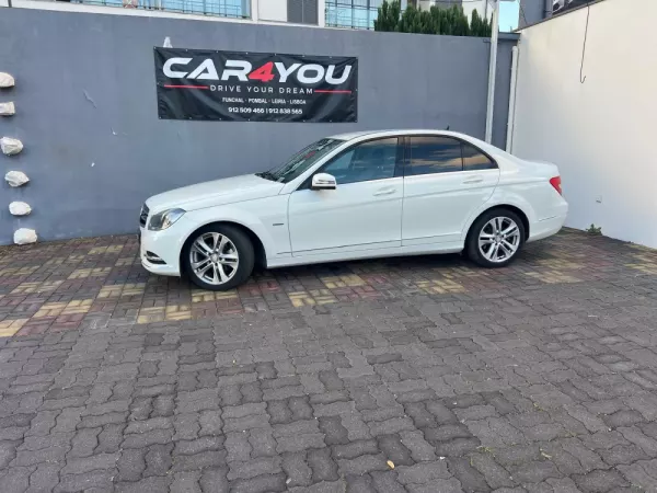 Mercedes-Benz C 220 CDi Avantgarde BlueEfficiency Aut. 4