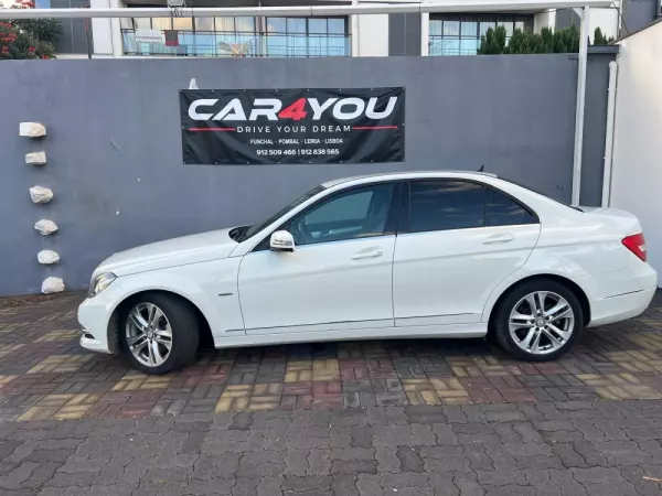 Mercedes-Benz C 220 CDi Avantgarde BlueEfficiency Aut. 5