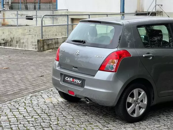 Suzuki Swift 1.3 16V Sport 5