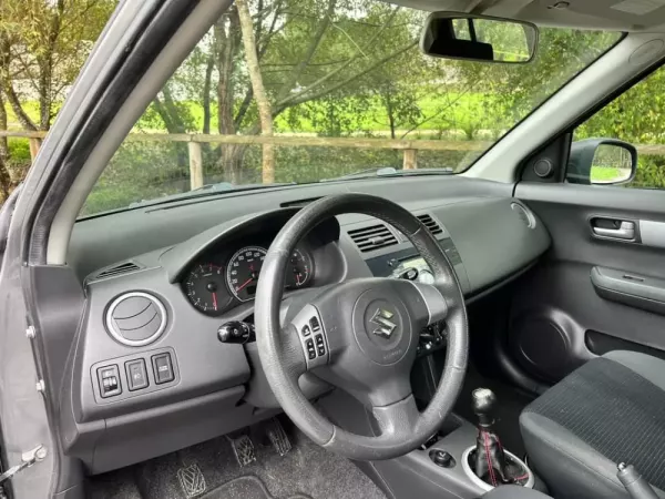 Suzuki Swift 1.3 16V Sport 16