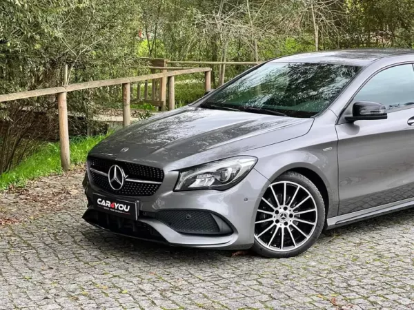 Mercedes-Benz CLA 200 d Shooting Brake AMG Line Aut. 2