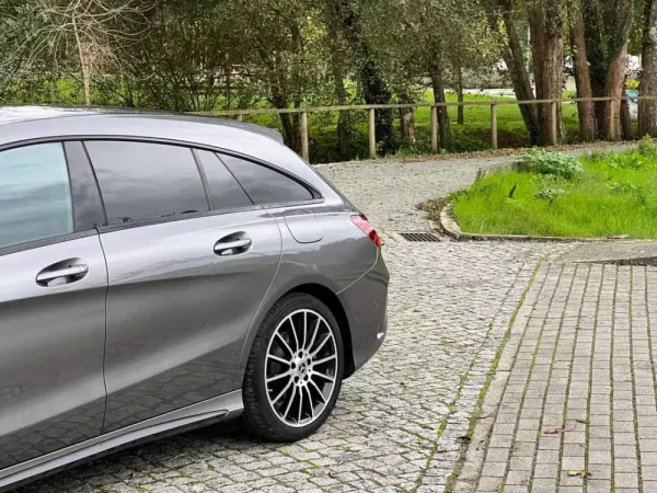 Mercedes-Benz CLA 200 d Shooting Brake AMG Line Aut. 3