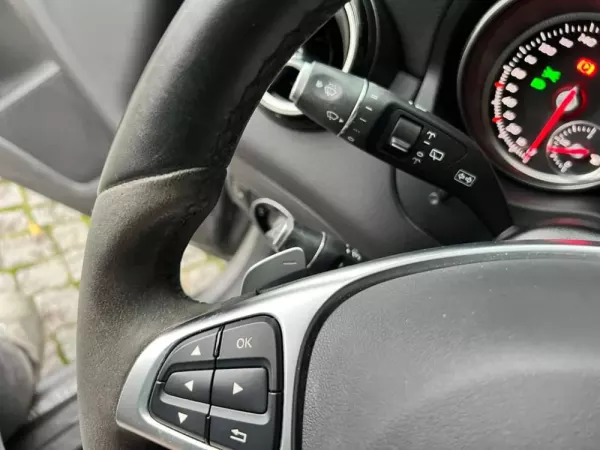 Mercedes-Benz CLA 200 d Shooting Brake AMG Line Aut. 20