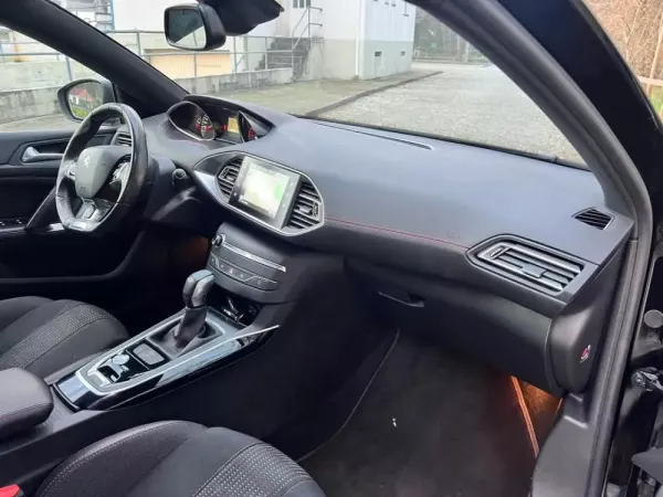 Peugeot 308 SW 1.2 PureTech GT Line EAT6 23