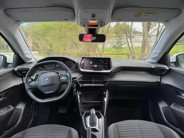 Peugeot 208 1.2 PureTech Allure EAT8 15