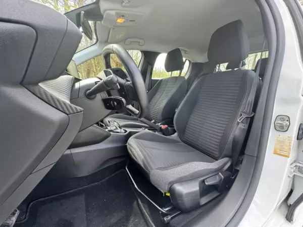 Peugeot 208 1.2 PureTech Allure EAT8 22