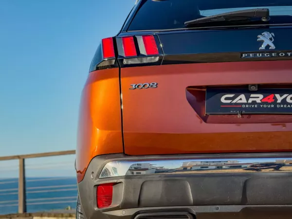Peugeot 3008 1.2 PureTech Allure 8