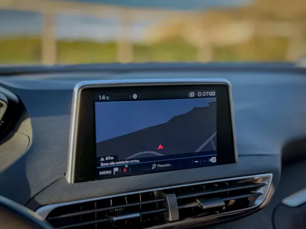 Peugeot 3008 1.2 PureTech Allure 18