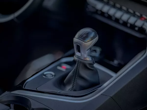 Peugeot 3008 1.2 PureTech Allure 19