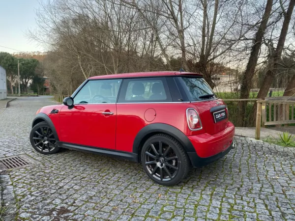 MINI 3 Portas One D 5