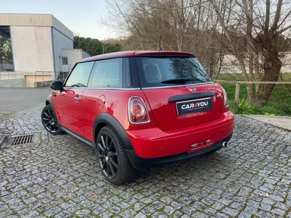 MINI 3 Portas One D 6