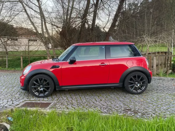 MINI 3 Portas One D 7