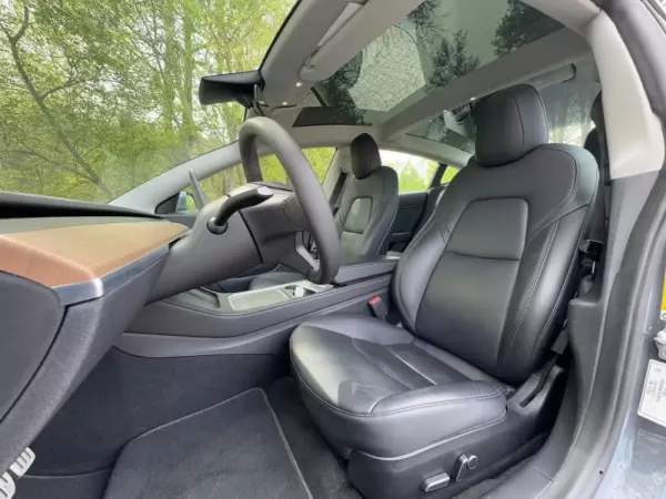 Tesla Model 3 Performance Dual Motor AWD 18