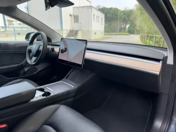 Tesla Model 3 Performance Dual Motor AWD 20
